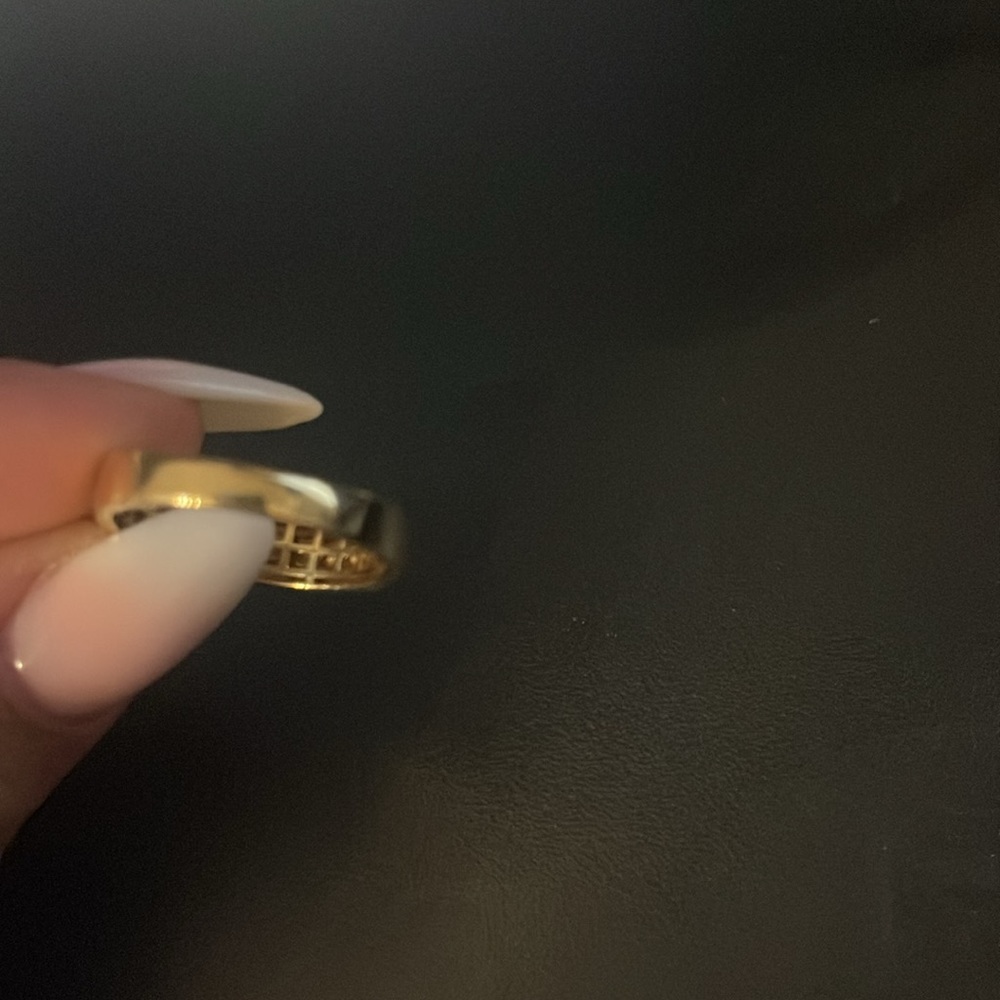Men’s Diamond Wedding Band 1/4 ct tw 10k Yellow Gold - Picture 8 of 8